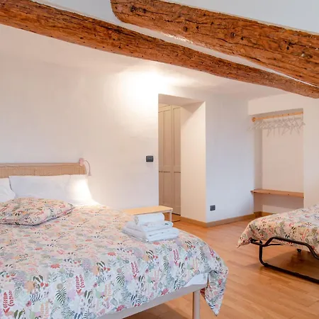 Garibaldi 9 Apartment