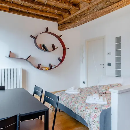 Garibaldi 9 Apartament