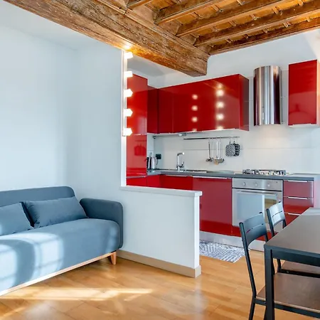 Appartamento Garibaldi 9 By Toh Solution *