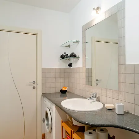 Garibaldi 9 By Toh Solution Apartman Torino